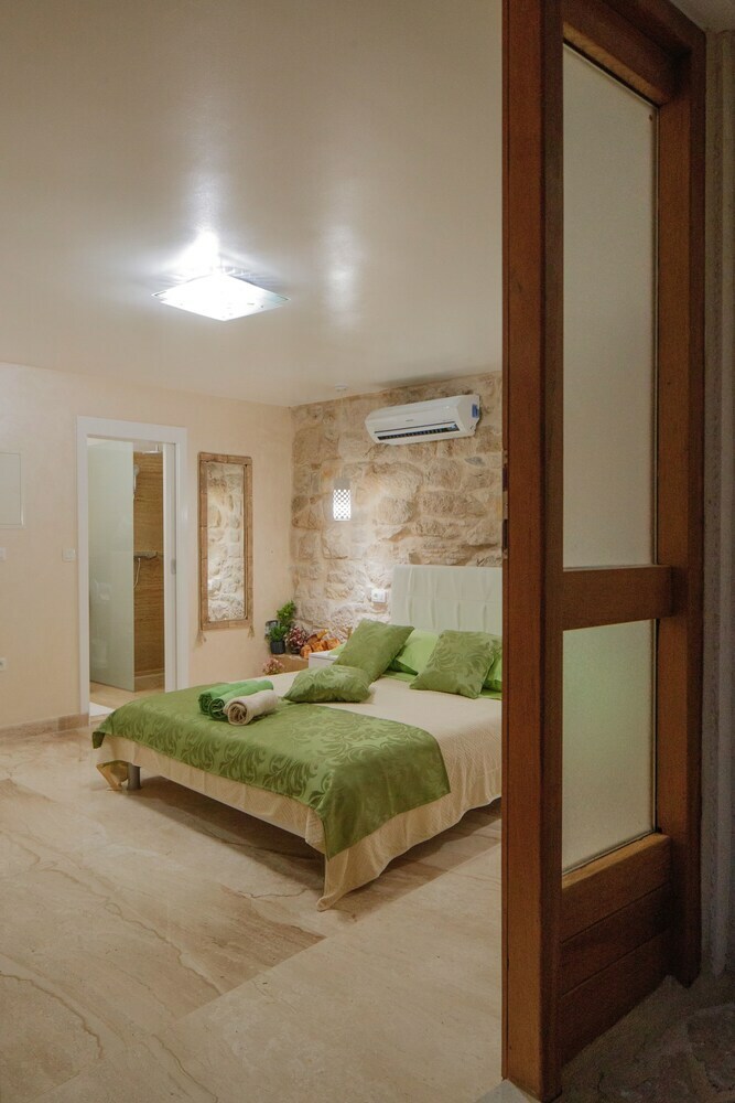 Apartamentos Luxury View Damida