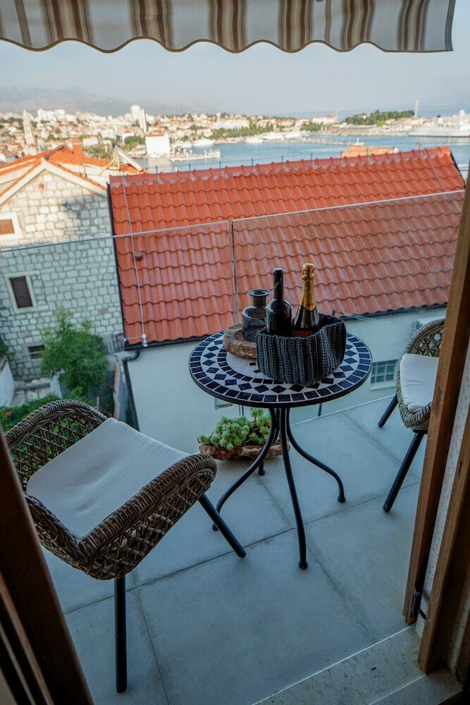 Apartamentos Luxury View Damida