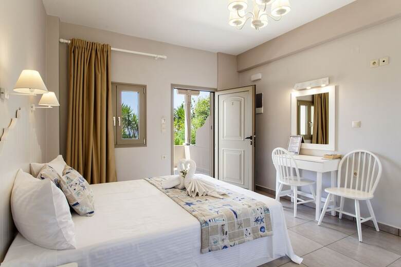 Hotel Mythos Suites Diskos