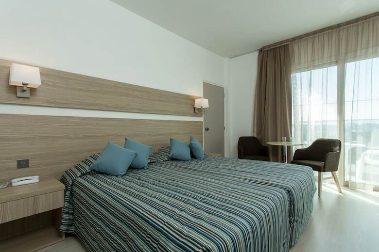 Hotel Kapetanios Bay