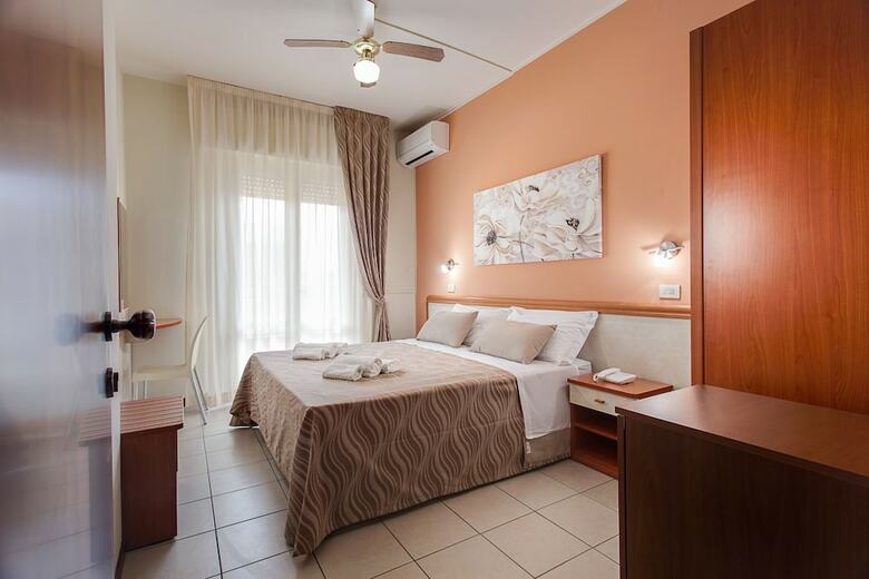 Unique Hotel