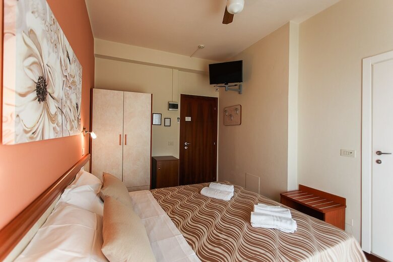 Unique Hotel