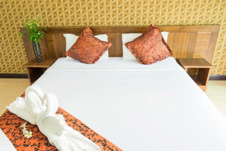 Hotel Baannai Lakeview Resort