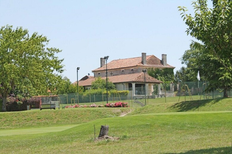Le Prunier - In A Rural Location