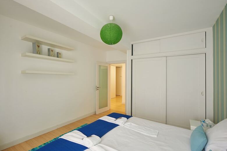 Valbom Apartment