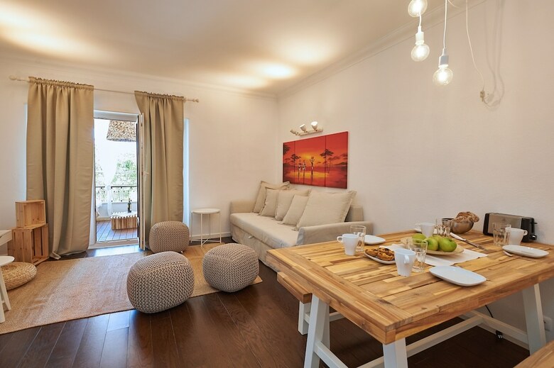 Apartamentos Oasis-central-apartment
