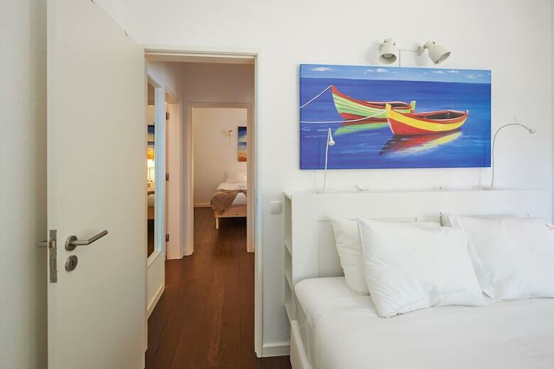 Apartamentos Oasis-central-apartment