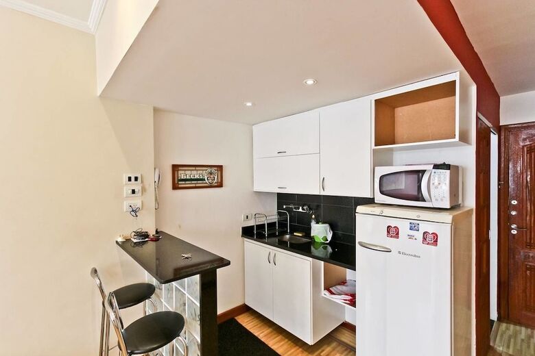 Modern Studio By The Beach #103 Apartment 1