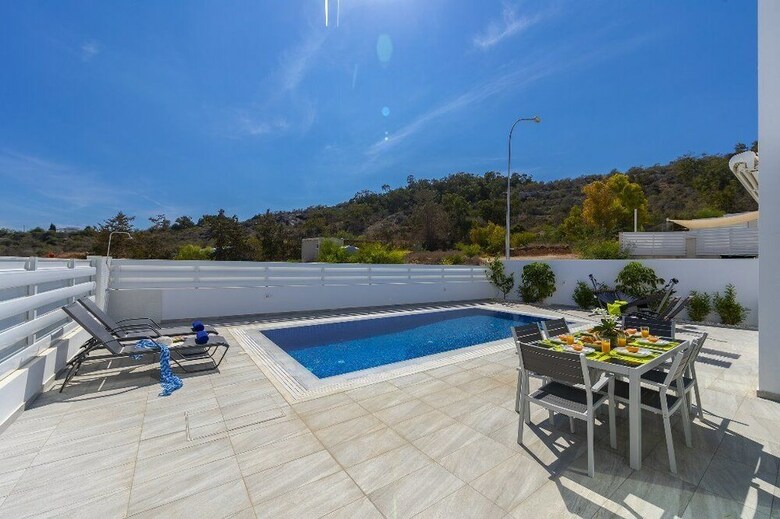 Protaras Villa Araella