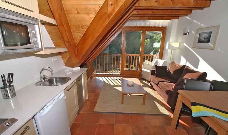 Apartamentos Mont Romies Unhola