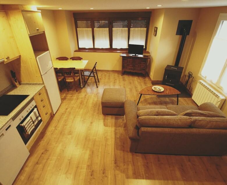 Apartamentos Mont Romies Unhola