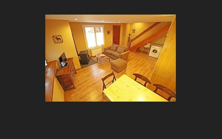 Apartamentos Mont Romies Unhola