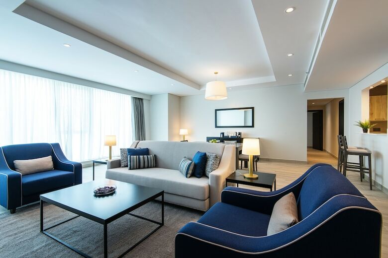 Aparthotel Centara West Bay Residences & Suites