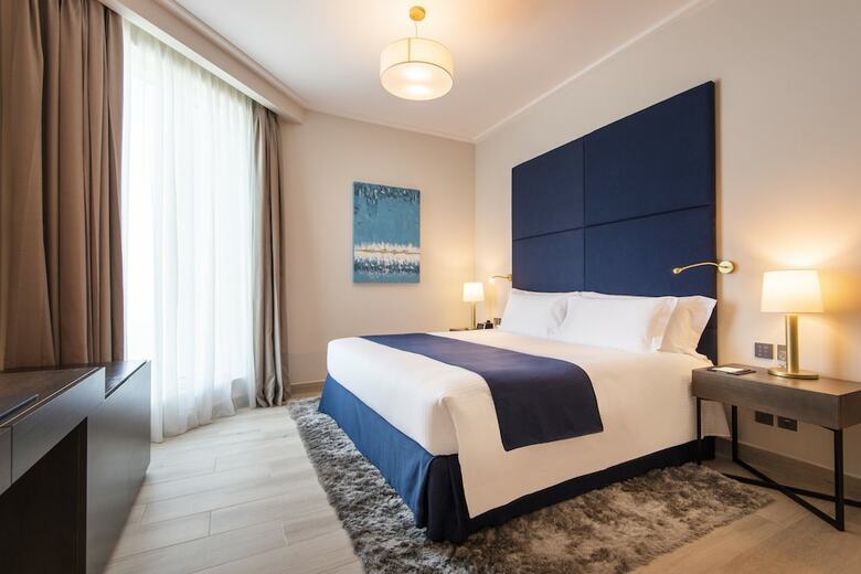 Aparthotel Centara West Bay Residences & Suites