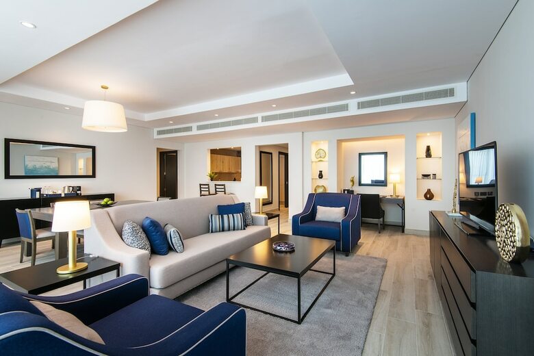 Aparthotel Centara West Bay Residences & Suites