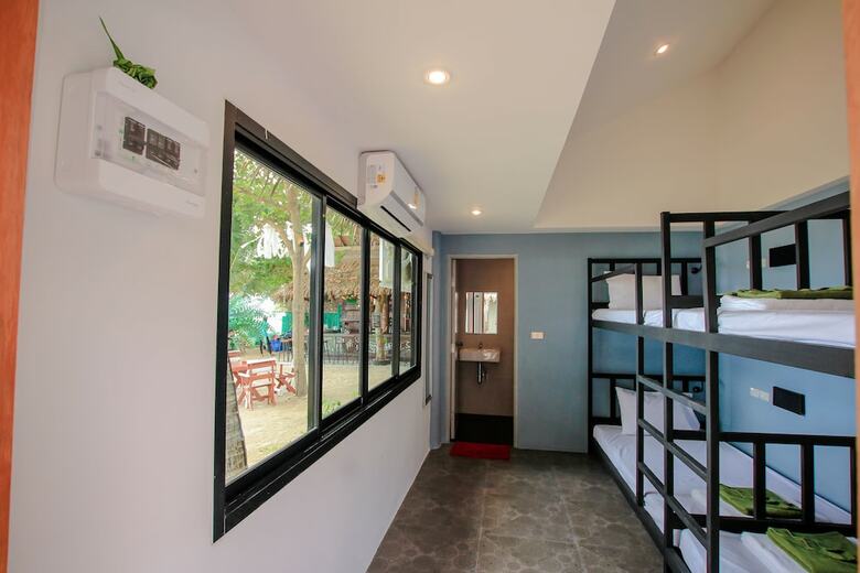 Hostal Bandon Beach Bar & Hostel - Adults Only