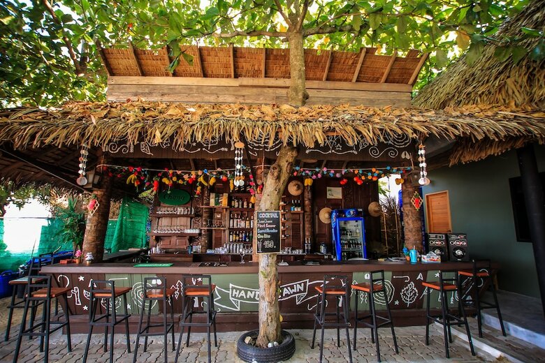 Hostal Bandon Beach Bar & Hostel - Adults Only