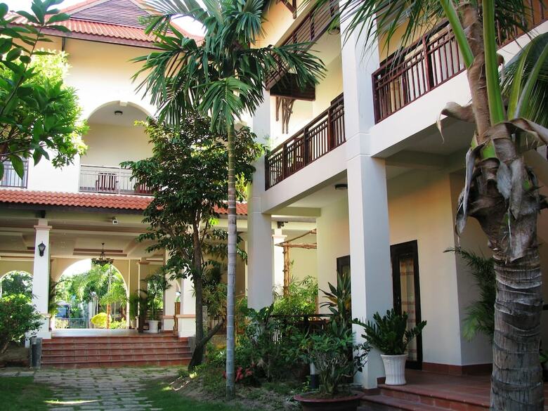 Hotel Vuon Tra Resort