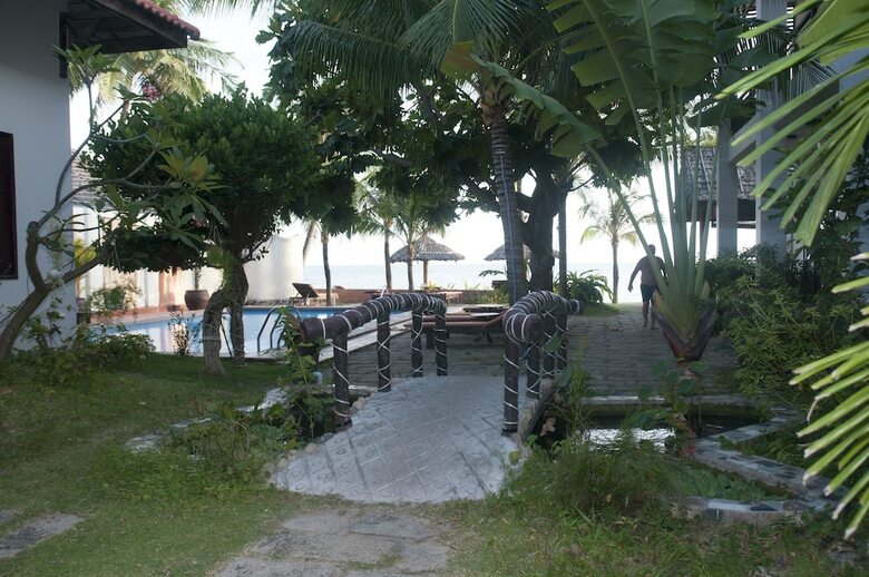 Hotel Vuon Tra Resort