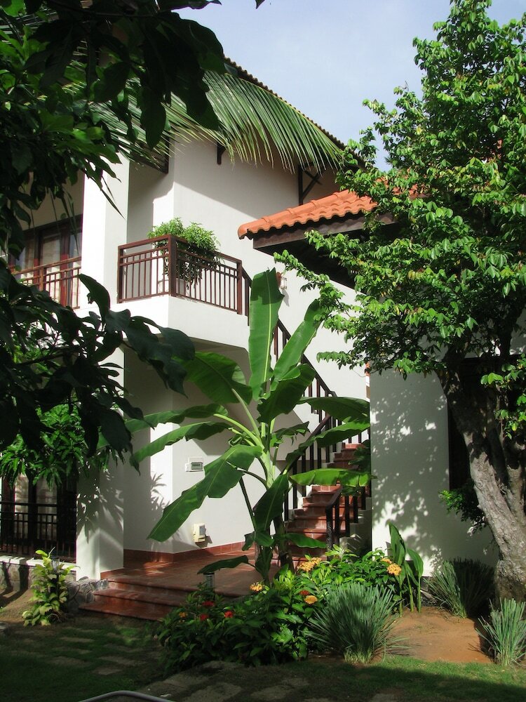 Hotel Vuon Tra Resort