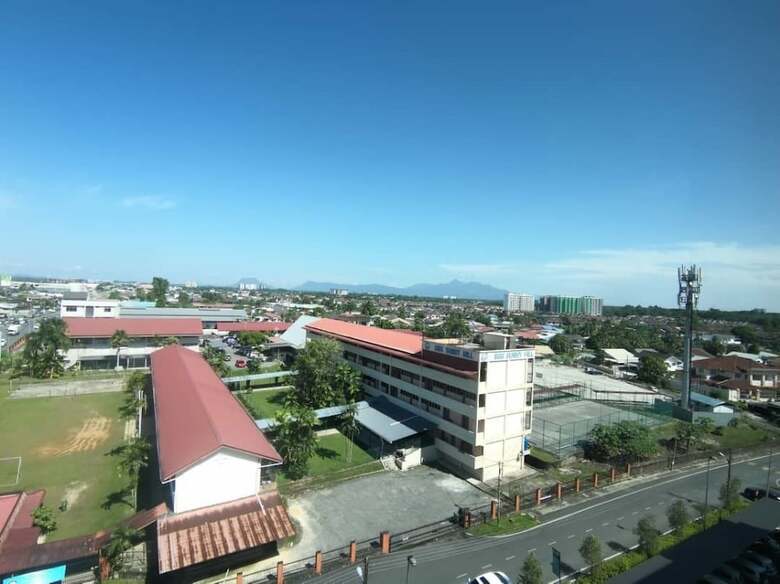 Roxy Hotel And Apartments