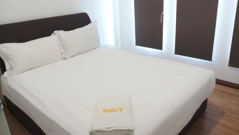 Roxy Hotel And Apartments