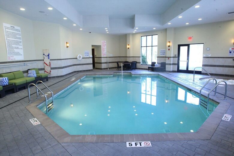 Hotel Embassy Suites By Hilton Savannah Airport