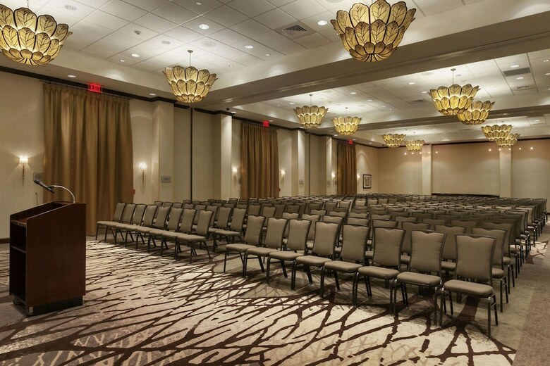 Hotel Embassy Suites By Hilton Savannah Airport