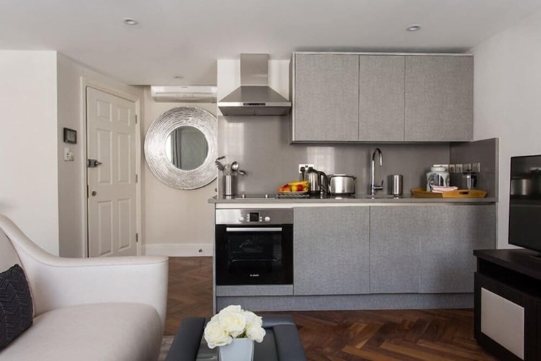 Flying Butler Baker Street Apartments