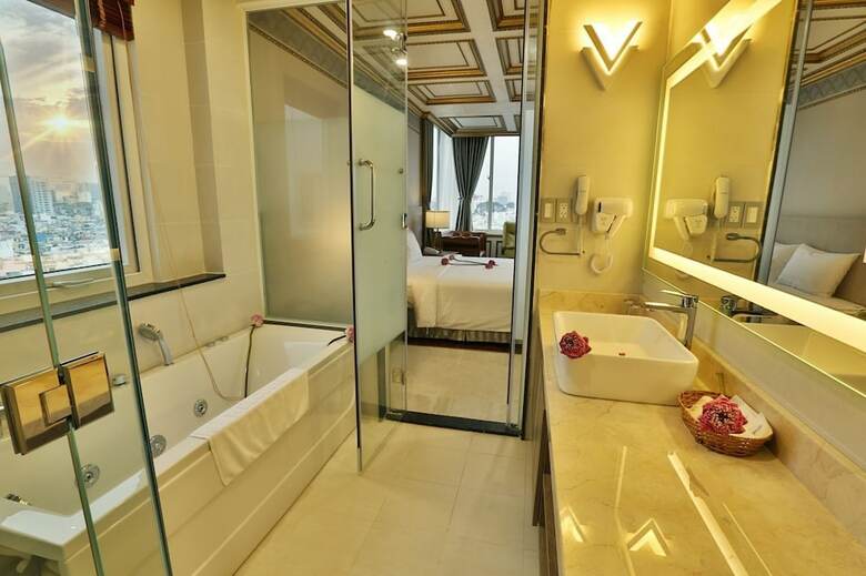 Lotus Saigon Hotel
