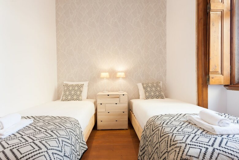 Rossio Vintage Two-bedroom Apartment - By Lu Holidays