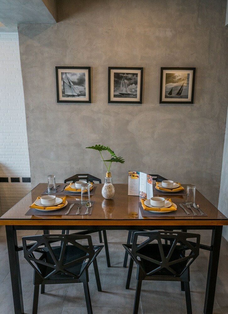 Aparthotel Upper Story Serviced Apartments