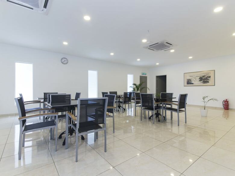 Fumah Hotel