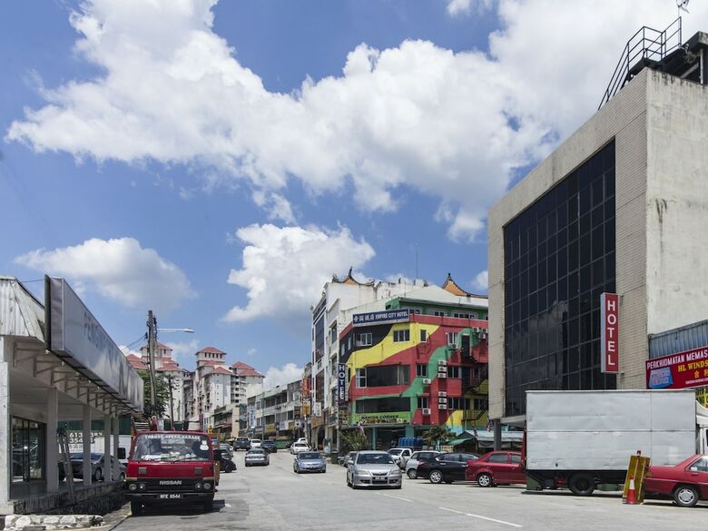 Fumah Hotel