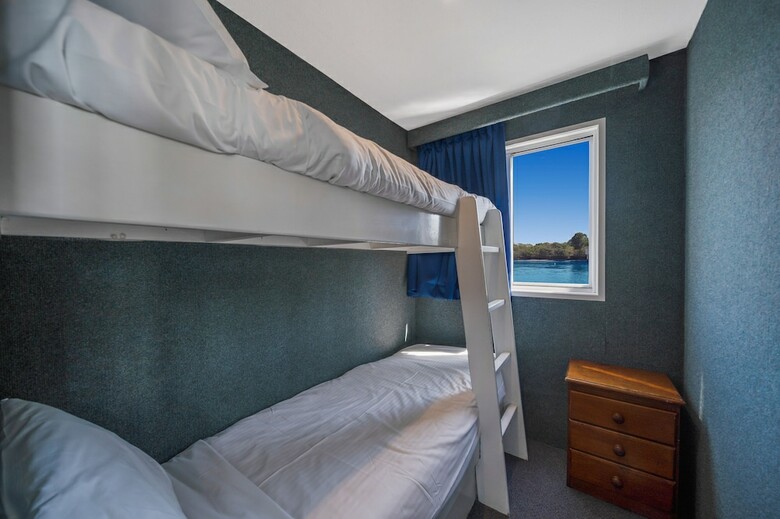 Coomera Houseboat Holidays
