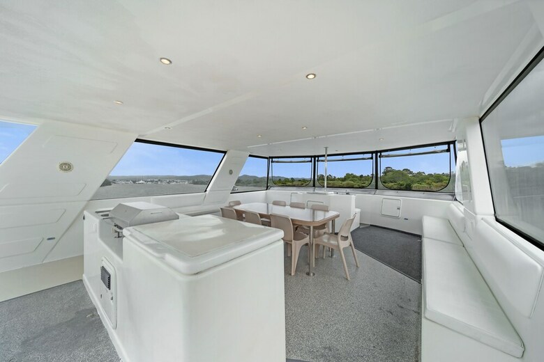 Coomera Houseboat Holidays