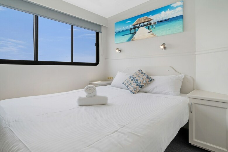 Coomera Houseboat Holidays