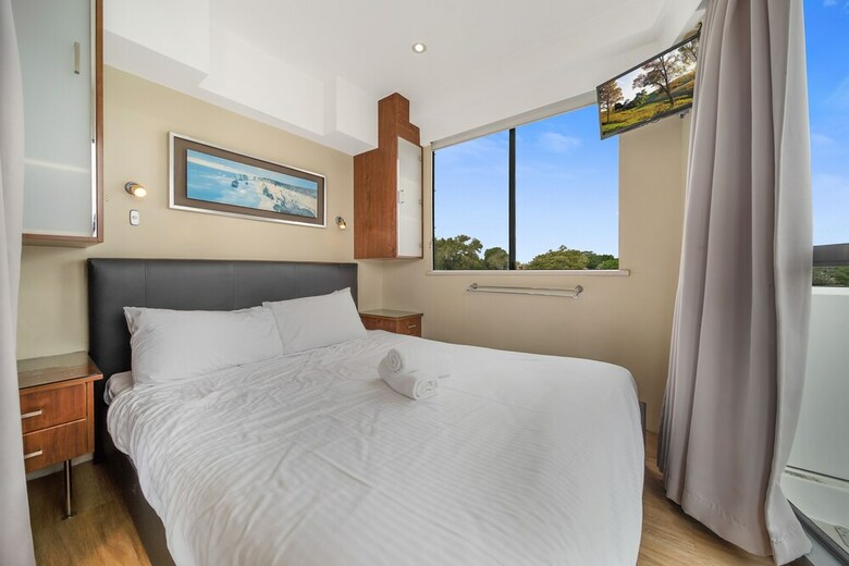 Coomera Houseboat Holidays