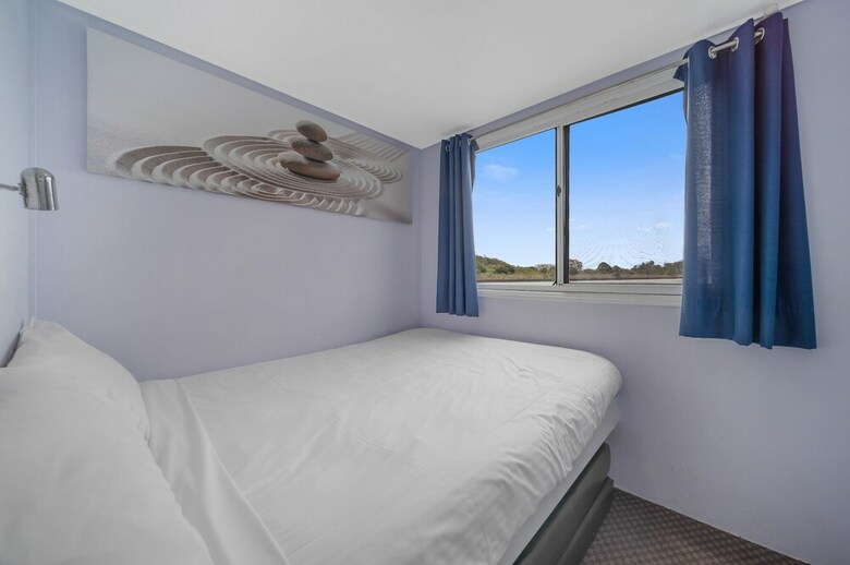 Coomera Houseboat Holidays