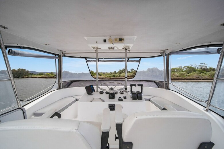 Coomera Houseboat Holidays