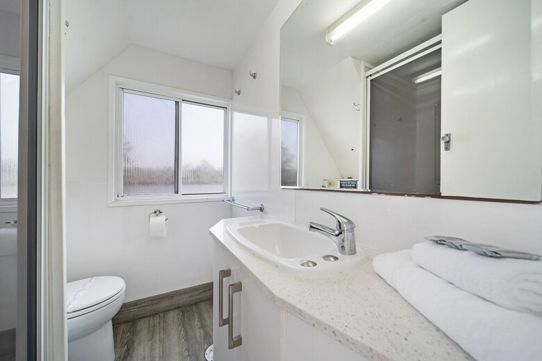 Coomera Houseboat Holidays