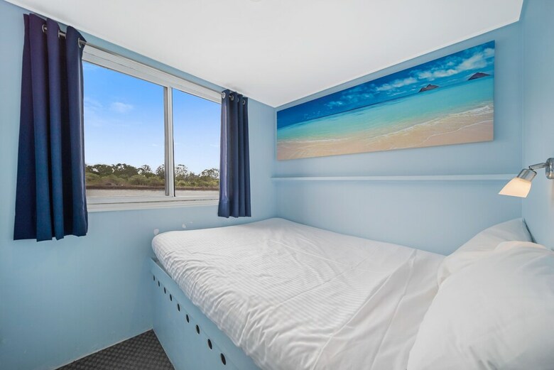 Coomera Houseboat Holidays