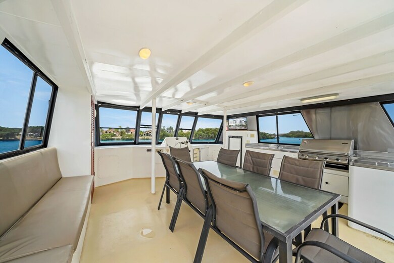 Coomera Houseboat Holidays
