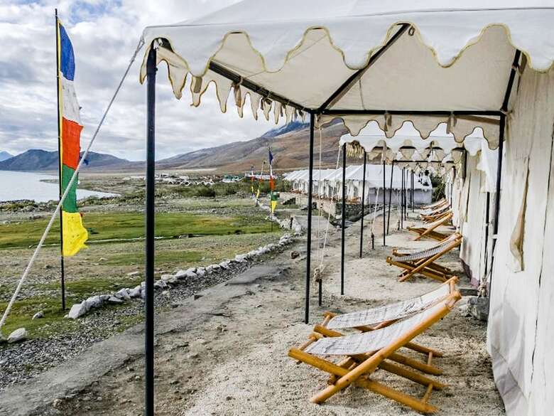 Hotel Watermark Camp
