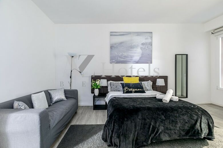 Hostal A&z Juan de Mena -only Adults