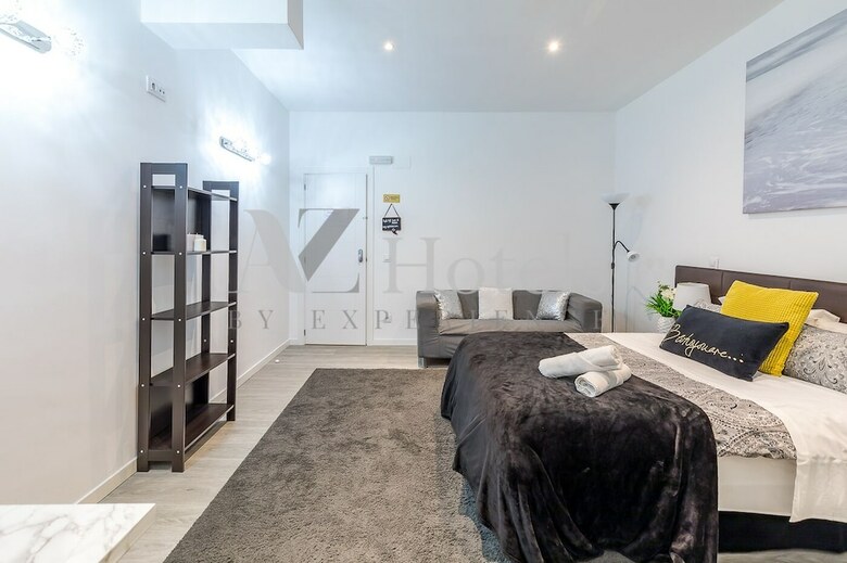 Hostal A&z Juan de Mena -only Adults