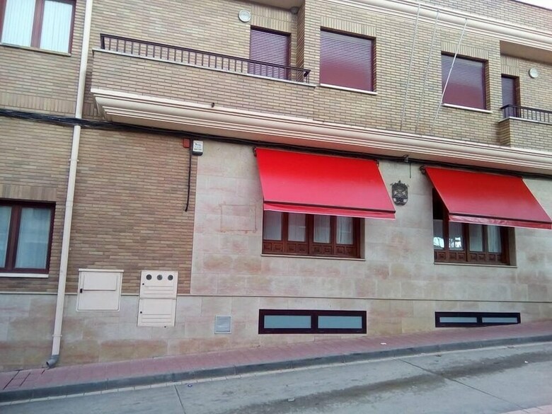 Hostal Burgal�s