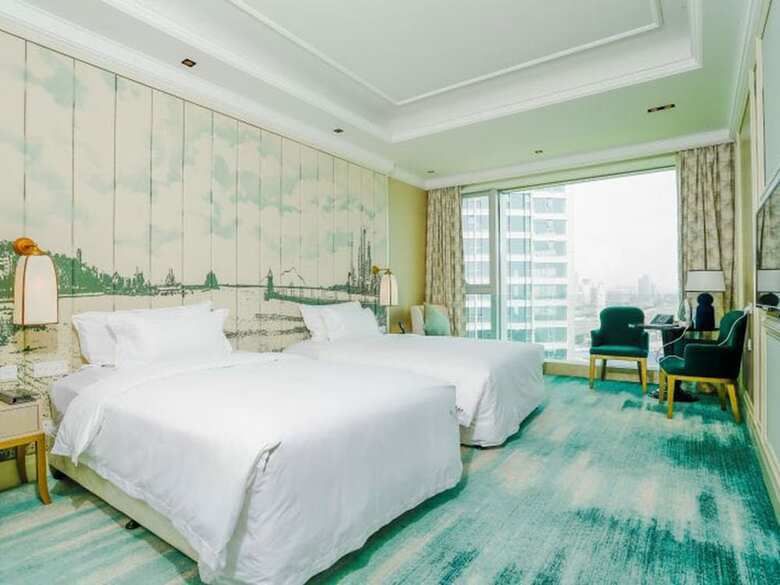 Hotel Plaza Carnival Qingdao