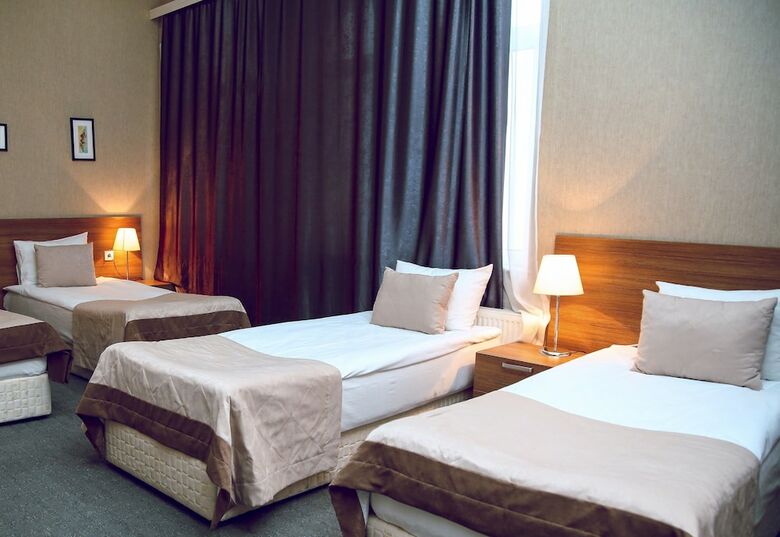 Hotel Gm City Binagadi