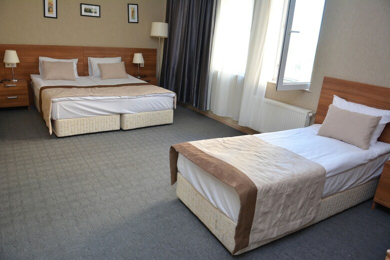Hotel Gm City Binagadi
